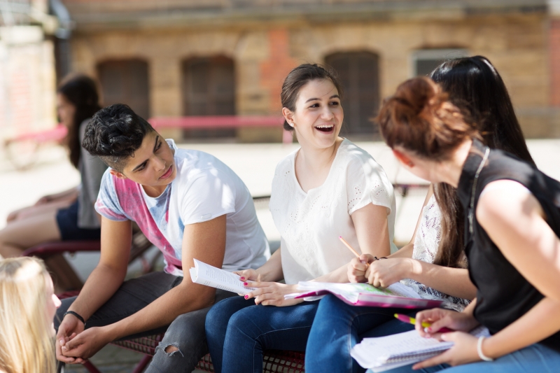 Запуск нашего первого глобального «Юношеского видеоконкурса молодежи 4»