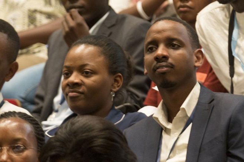 Connecter les jeunes à des modèles, des ressources, des compétences et le développement économique au Rwanda