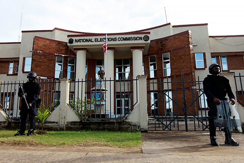 Excursão de estudo da NEC da Libéria para o Ruanda